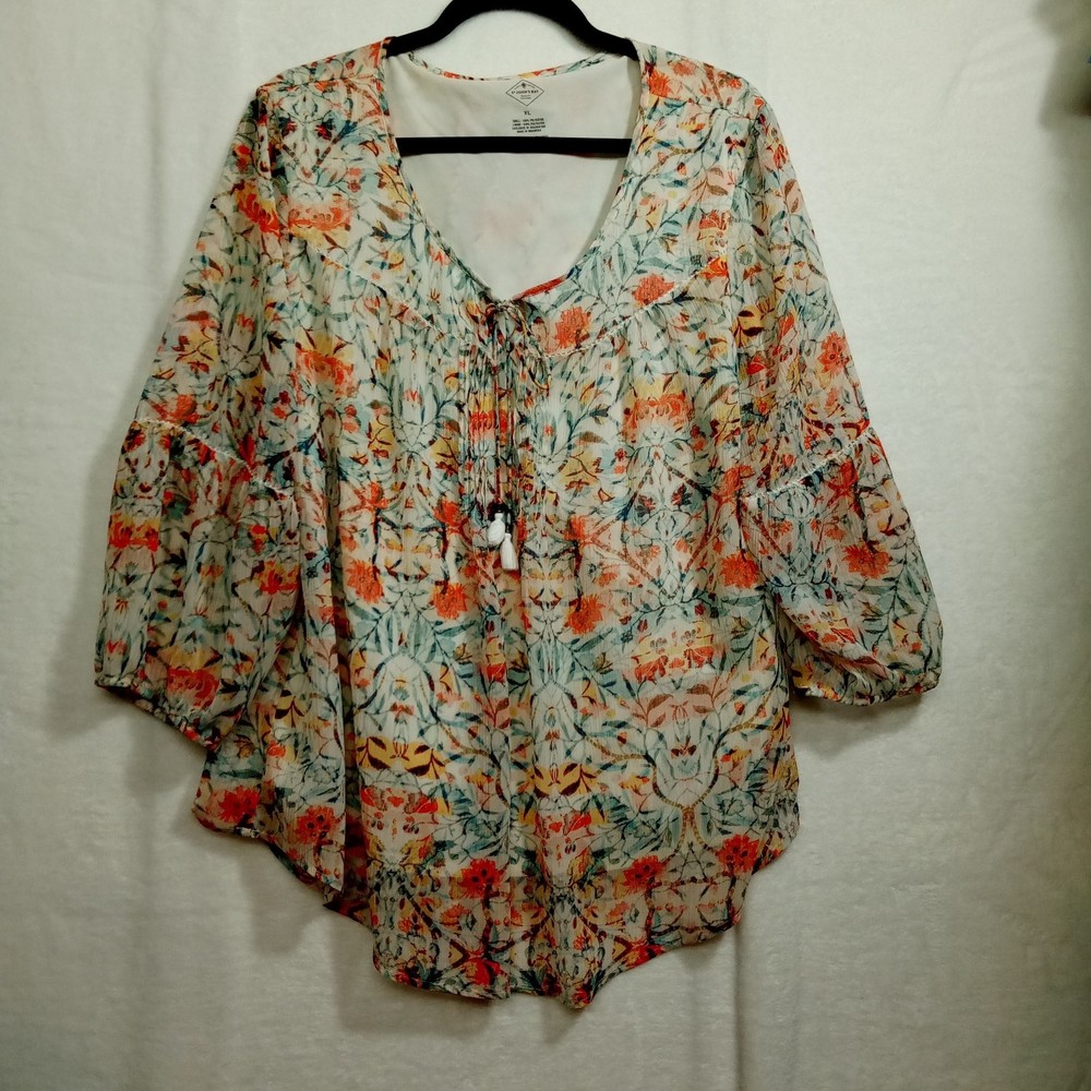 St John's Bay Floral tie front with tassels puffed 3/4 sleeve in size large